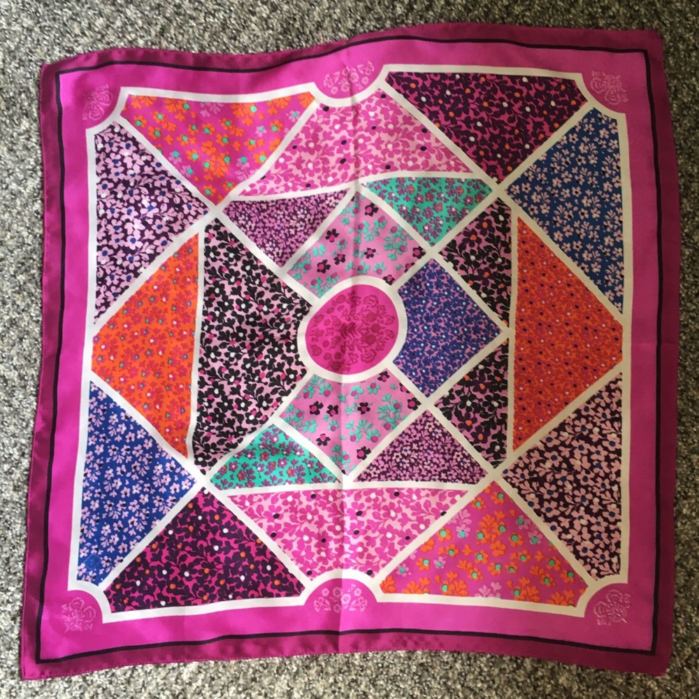 Silky patterned scarf